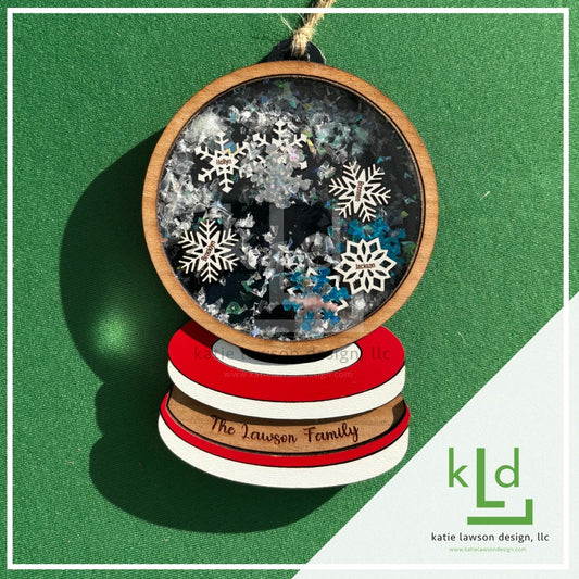 Personalized Family Snowglobe Shaker Ornament with Names on Snowflakes | Custom Holiday Gift